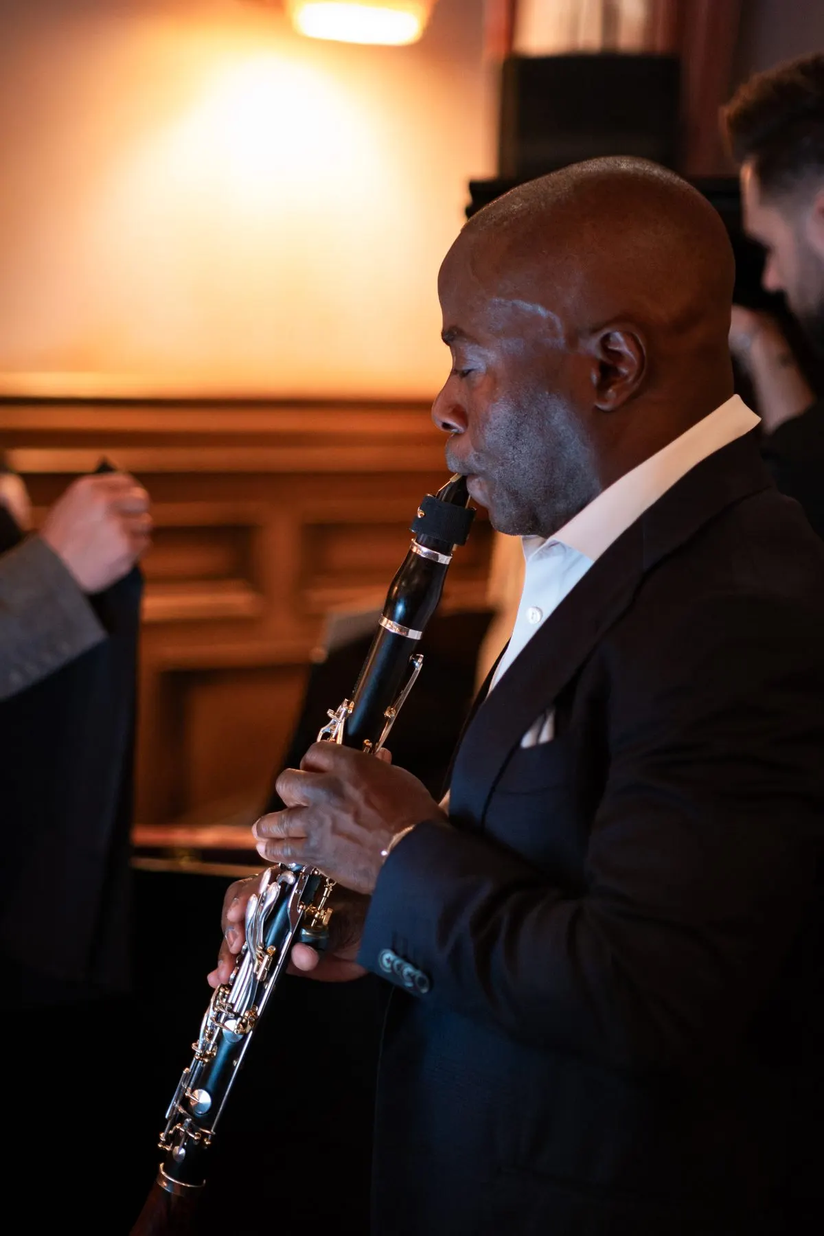 Anthony McGill playing, close, from the side