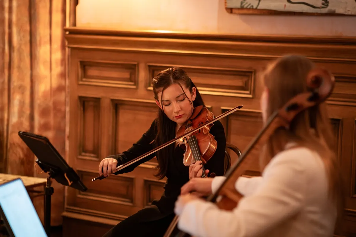 Violin and cello playing in the Lobby Bar